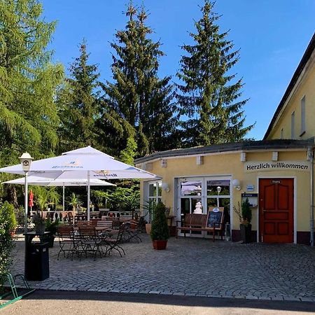 Pension Am Waldguertel Форст Екстериор снимка