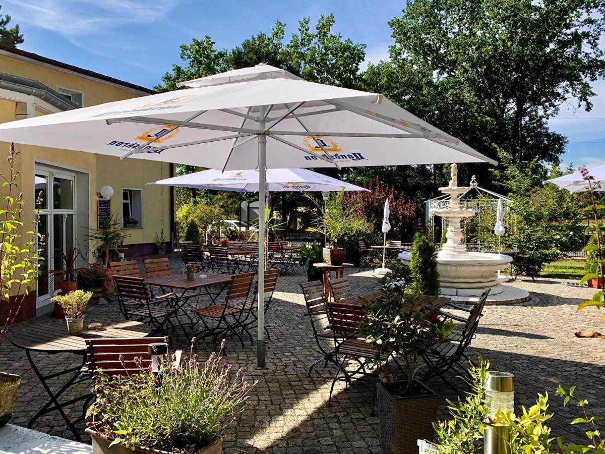 Pension Am Waldguertel Форст Екстериор снимка
